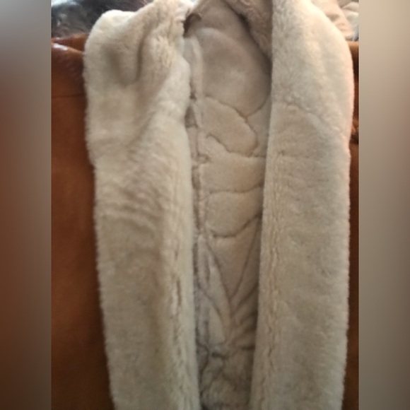 Incredible Vintage Shearling Embroidered Coat/mitt - Picture 11 of 15